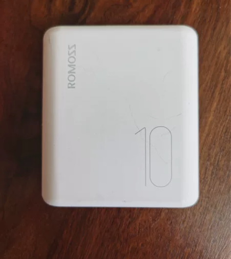 罗马仕充电宝,没用过多久,现在不用了,出给...