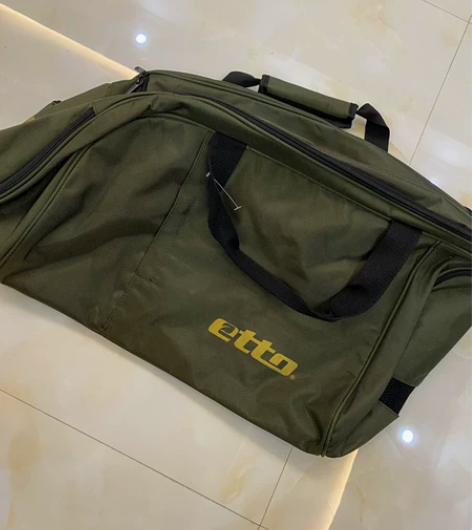 全新品牌旅行包，足球包，干湿分离，超大容量...