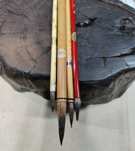 日本老竹毛笔,正常使用。 感兴趣的话点“我...