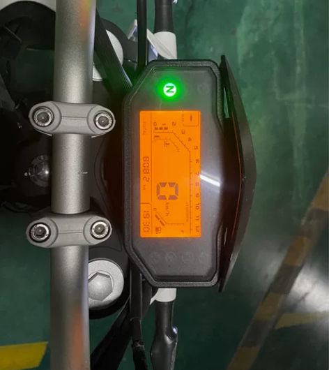 出一辆个人一手户美女自用贝纳利小迅龙BN1...