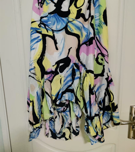 全新水墨画不规则半裙A字裙,L码,腰围76...