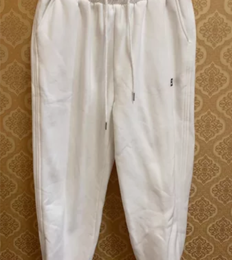 休闲卫裤女 均码 9新 内里是绒的 感兴趣...