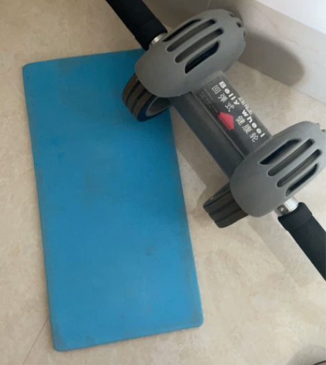 健腹轮，用了几次坚持不动了，几乎全新吧 感...