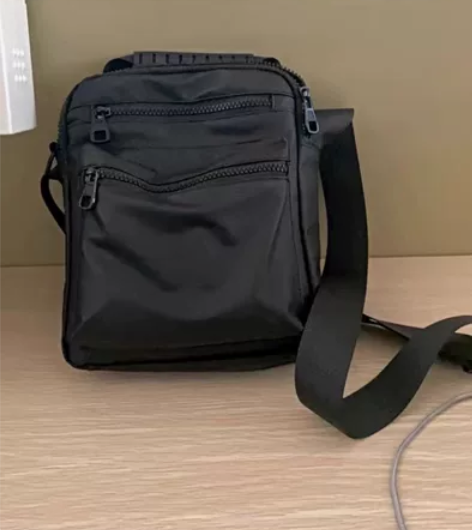 质量好男士尼龙包单肩包男生休闲 牛津布男包...