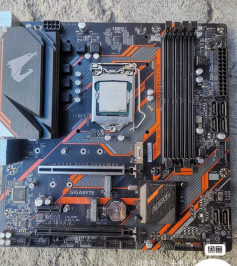 出自用刚装机二个月的i59400f技嘉B3...