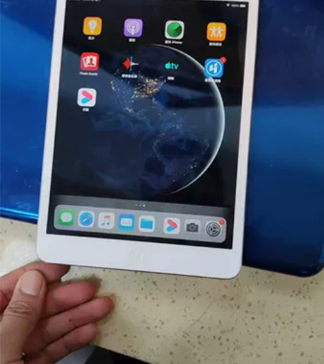 ipad苹果平板mini2银色16g，上网...