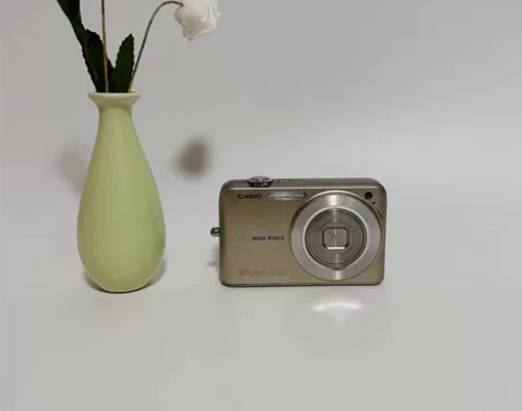 卡西欧Z1080香槟色 有效像素1010万...