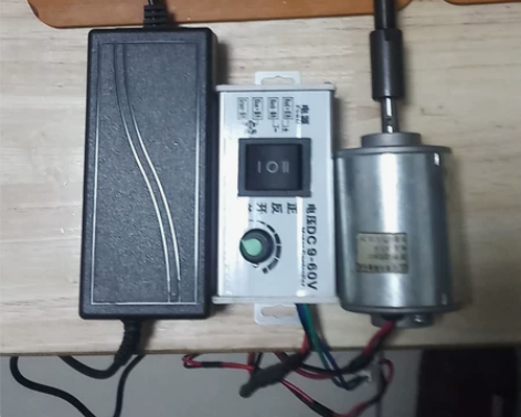 安全电压12伏,带正反转调速功能。图中全套...