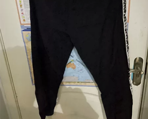 黑色刺绣休闲裤 l码 175 合适 感兴趣...