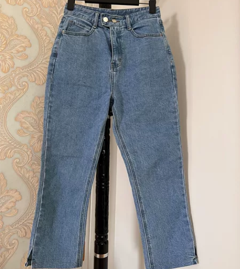 urban牛仔裤女微喇叭型m码 腰围32臀...