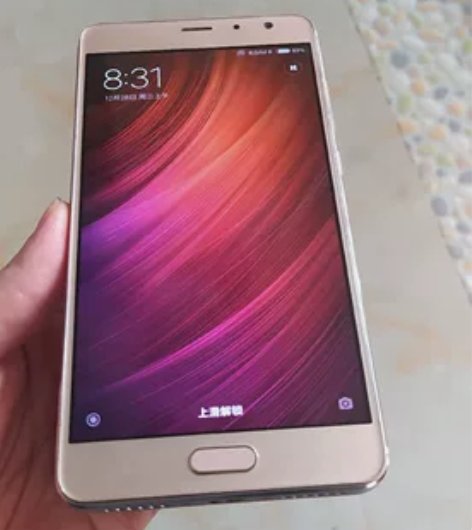 红米pro，4+128。 屏幕有问题，左边...