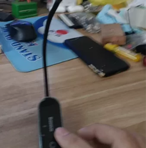 倍思夹子灯，暖白光，几乎全新带膜，成色较新...