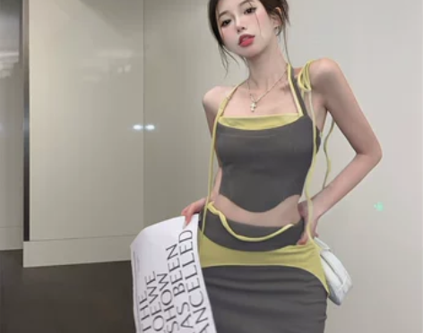 辣妹美背挂脖吊带背心女夏季灰色短款撞色设计...