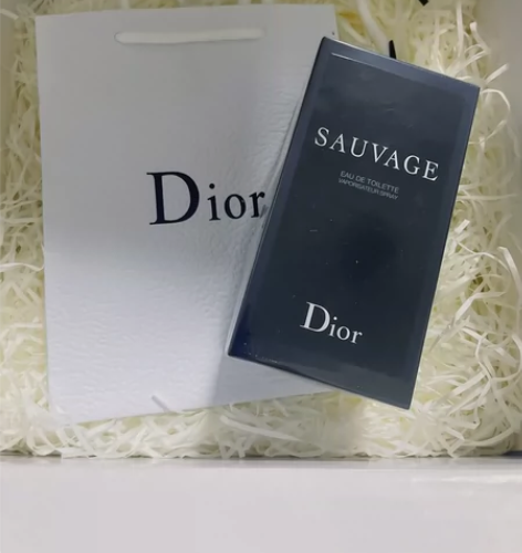 迪奥狂野香水100ml全新闲置。都是以前做...