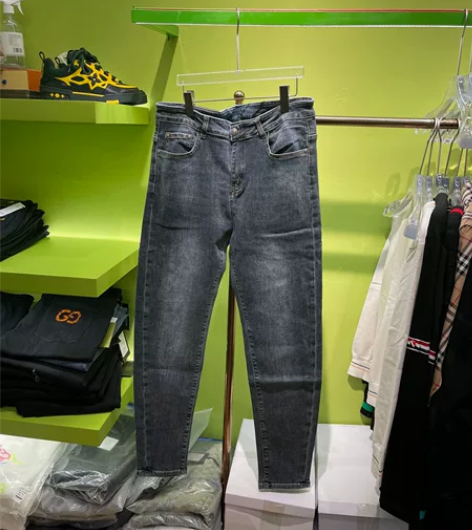 年底清仓[炸弹][炸弹]甩全新牛仔裤 牛仔...