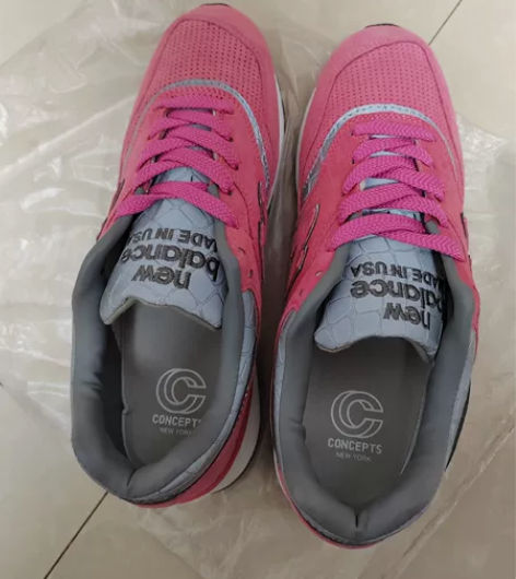 买来一直没穿，新百伦男鞋41码，原价239...