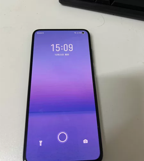 魅族17  8＋128，一直带壳用，售后活...