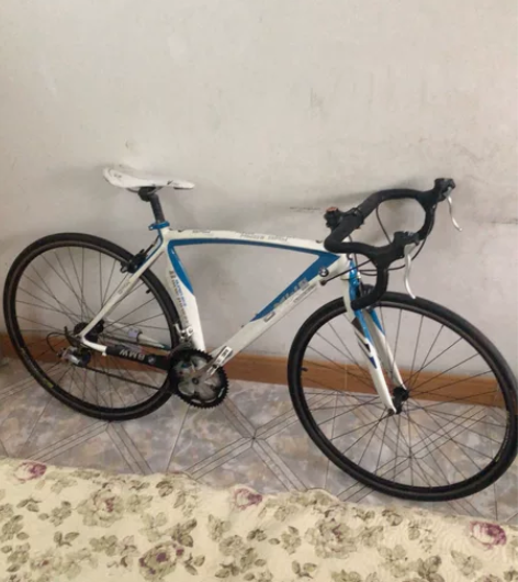 个人自用公路自行车sora变速闪电牙盘整车...