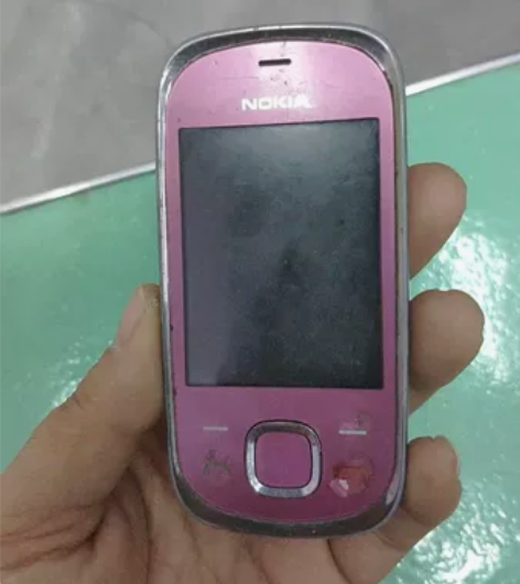 诺基亚手机  RM-604  没有充电器 ...