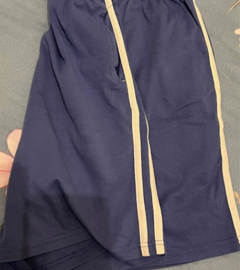 深圳校服短裤，9成新，适合160-170高...