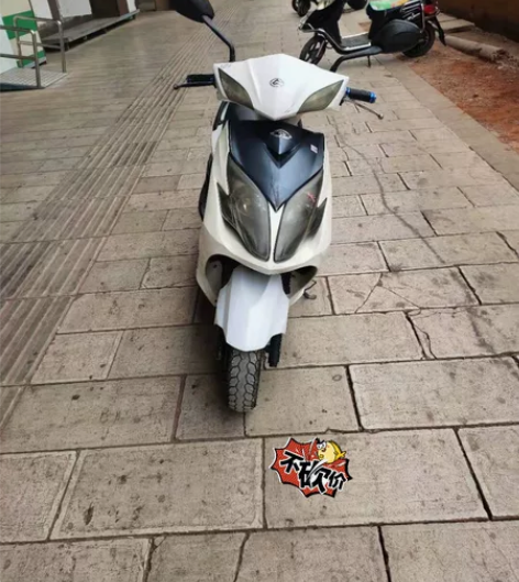 八成新雷霆王。60付20安。车子好骑。前后...