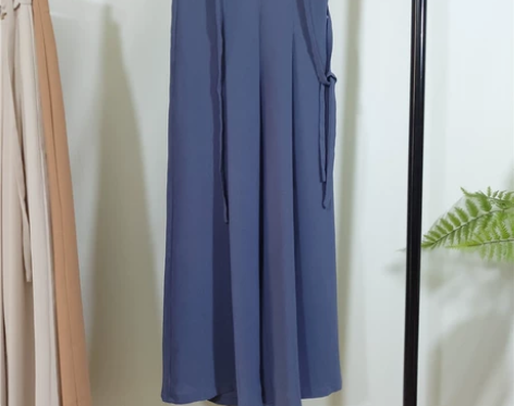 [转卖]背带阔腿裤高腰显瘦休闲裤吊带女宽松...