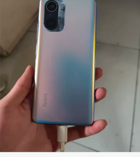 红米k40 8256，正常使用痕迹9新，屏...