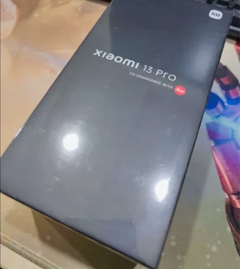 小米13Pro12+512，   全新未拆...