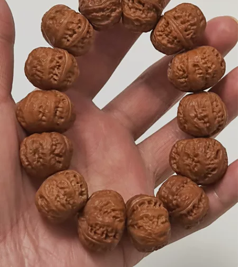 2.3-2.6尺寸超矮桩磨盘核桃手串，半卖...
