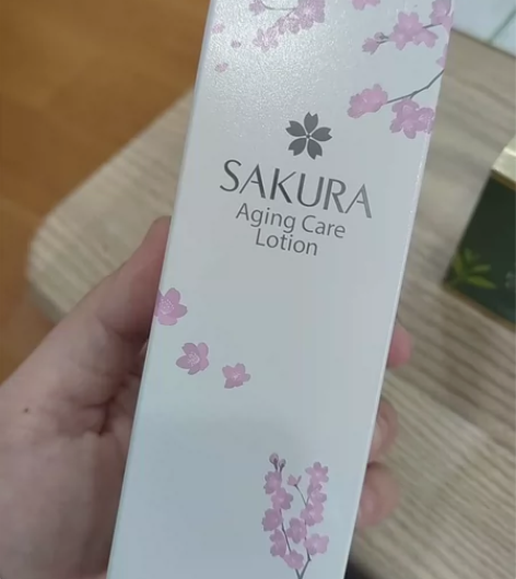 京都小町樱花修护化妆水 感兴趣的话点“我想...