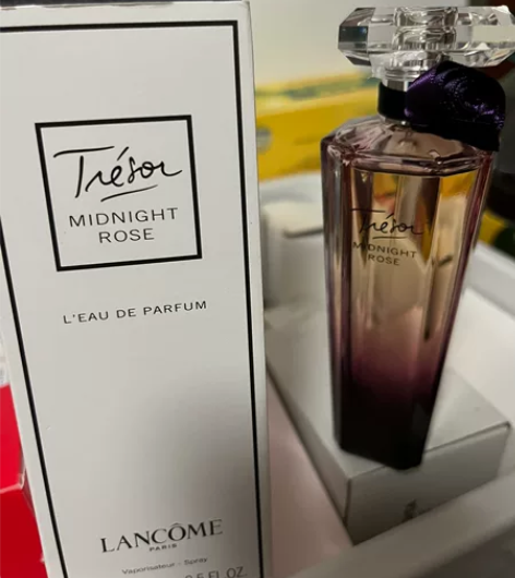 兰蔻香水 感兴趣的话点“我想要”和我私聊吧～