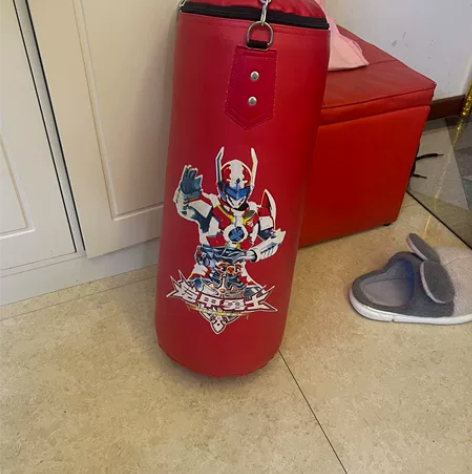 儿童拳击沙袋附带手套(悬挂式) 感兴趣的话...