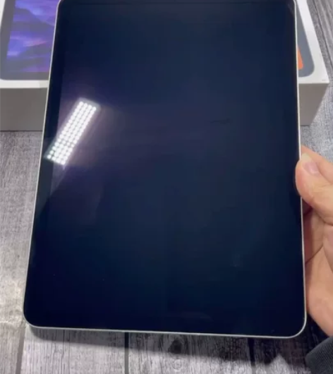 成色好的iPad Air4 2020款10...