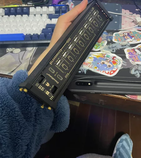 99新，极客风电脑拓展坞hub，长期在学校...