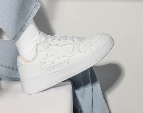 李宁女鞋板鞋女款2022秋冬季新款空军一号...