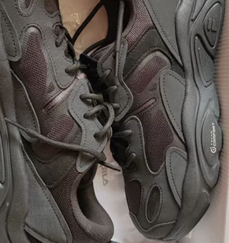 全新正品斐乐Mars 2火星鞋，黑色38....