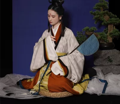 【上遥居】北橘 晋制原创汉服女橘黄间色裙天...