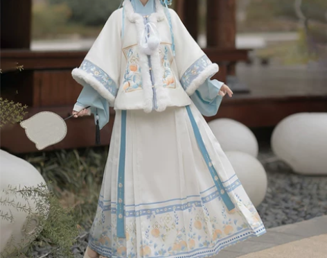 东苑归华原创兔叽兔年冬款明制汉服方领