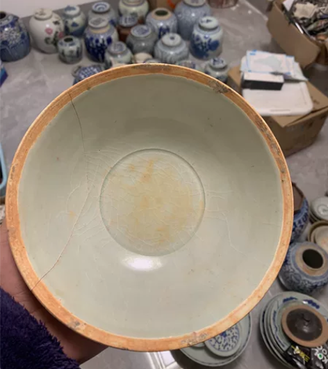 宋湖田素面大碗，直径17.3CM，器型规整...