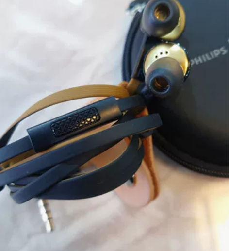 飞利浦s2旗舰版耳机 成色新，便宜出售，单...