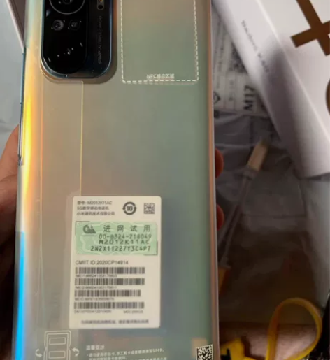 红米K40，12+256，成色很新无划痕，...