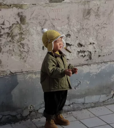 黄色雷锋帽1个,仅拍照戴了一二十分钟,适合...