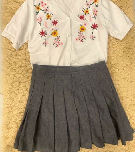 灰色半身短裙jk群百褶裙 质感很好，非便宜...