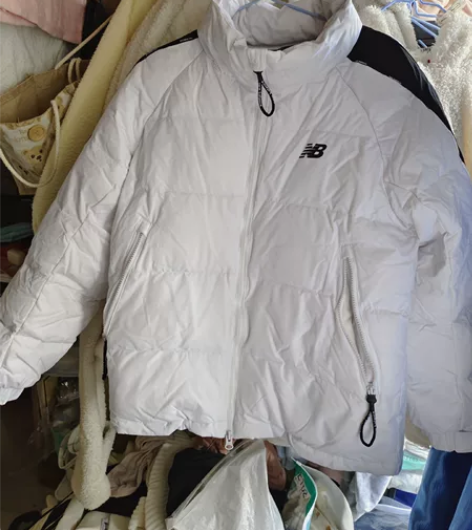 新百伦羽绒服 真假自辩 全新 感兴趣的话点...