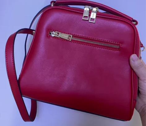 妙迪女士单肩包斜挎包，买回来没使用过 几乎...