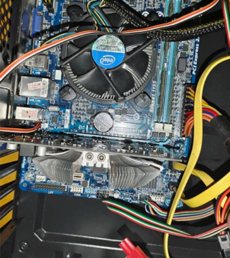 成色还不错的技嘉h61m-ds2主板。 全...