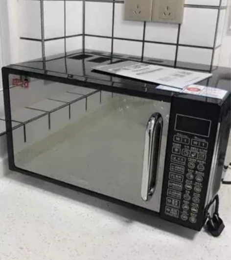 转让最新款微波炉两台，一台150，一台18...