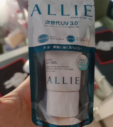 皑丽防晒,今年三月份买的,现在还剩一瓶,2...