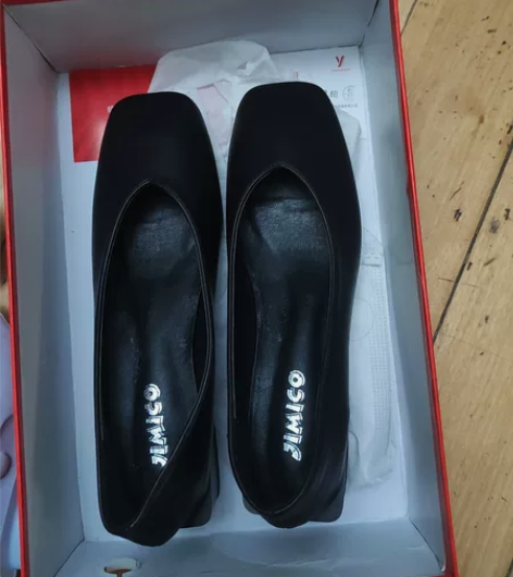 香港粗跟单鞋女士小皮鞋2023年新款百搭方...