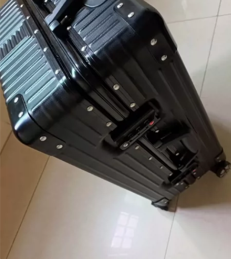 【99新包邮】全铝镁合金行李箱22寸旅行箱...